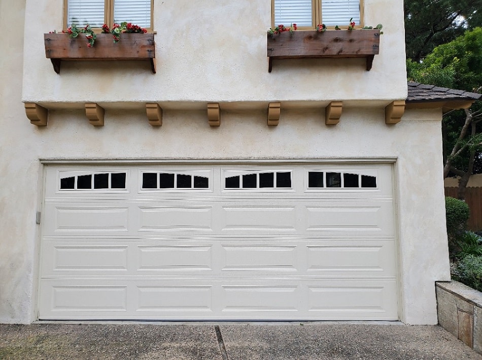 Amarr Steel Garage Door With Thames Arched Windows
