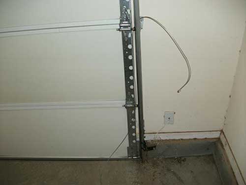Broken Garage Door Cable 500x375 1